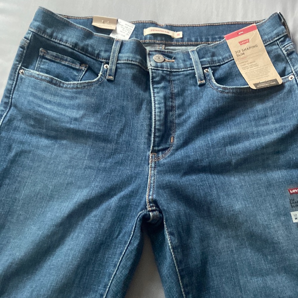 312 Shaping Slim Levi’s